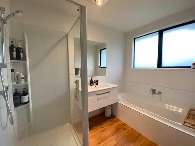 15 Guano Cr, Cromwell