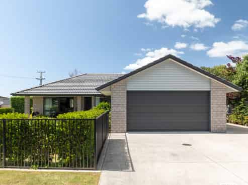 1 Anatere Rise, Athenree