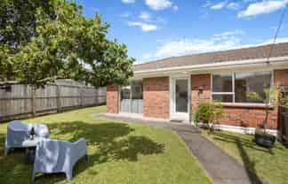 1/61 McClintock Road, Massey