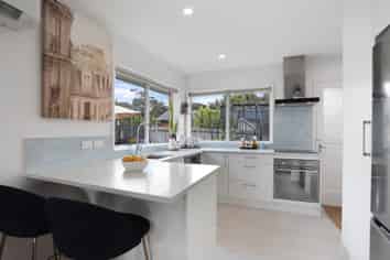 1/61 McClintock Road, Massey