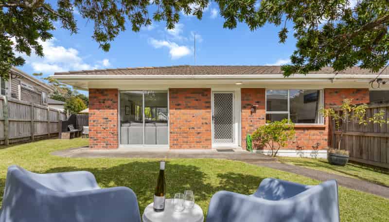1/61 McClintock Road, Massey