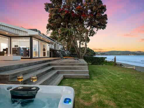 305 Hibiscus Coast Highway, Orewa