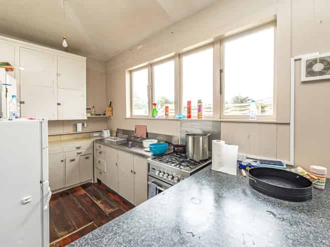 16 Aotea Street, Castlecliff