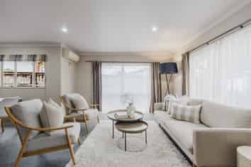 2 Gary John Lane, Frankton