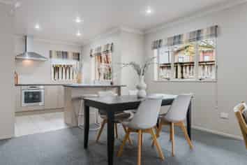 2 Gary John Lane, Frankton