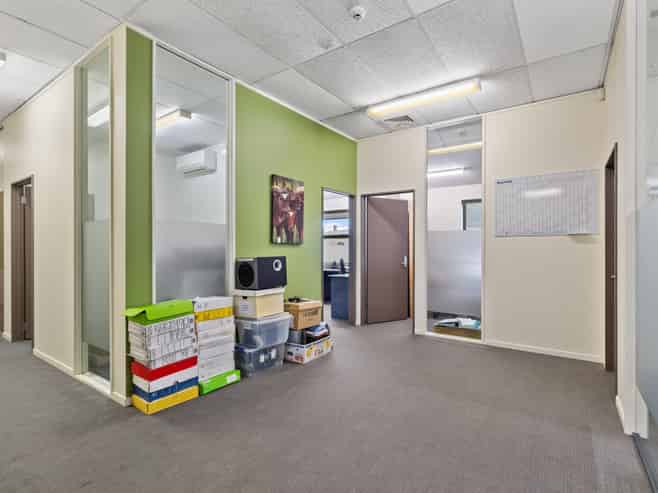 CBD Fringe Office – Lease Whole or Part