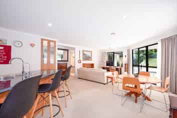 25 School Road, Paihia