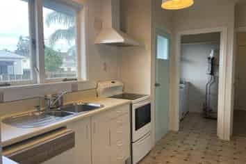 13 Larnoch Road, Henderson