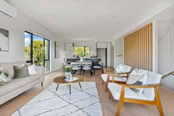 3/21 Erima Avenue, Point England