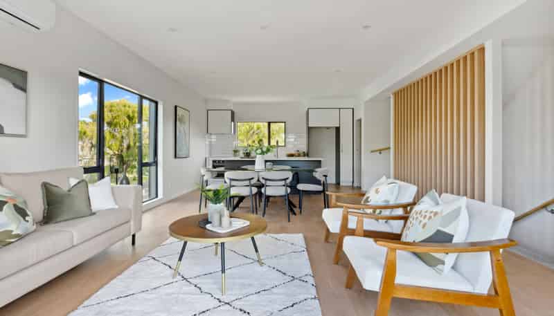 3/21 Erima Avenue, Point England