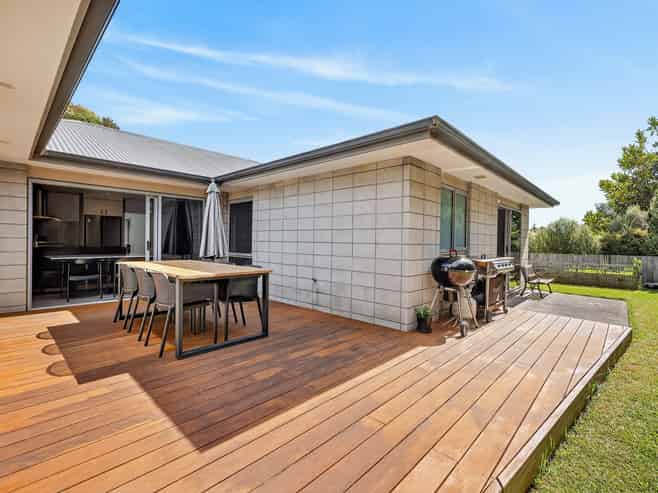 5 Southill Way, Pyes Pa