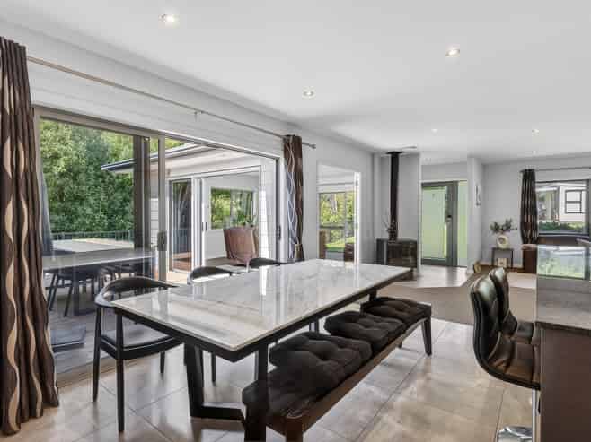 5 Southill Way, Pyes Pa