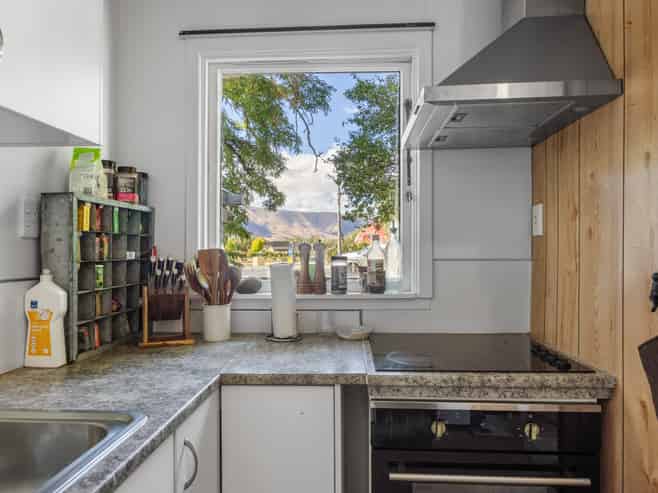 1 Reid Avenue, Luggate