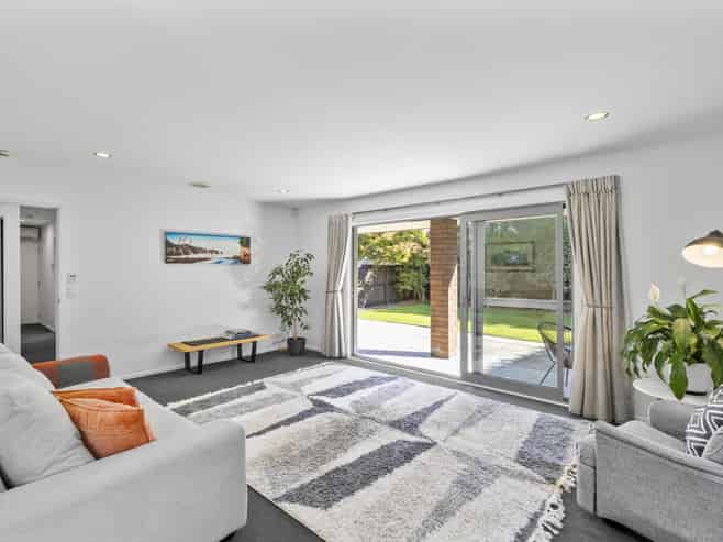 111 Weston Road, Saint Albans