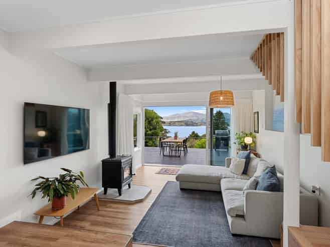 81 Main Road, Governors Bay