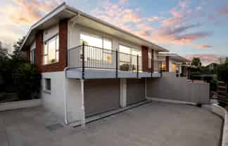 309 Avonhead Road, Avonhead