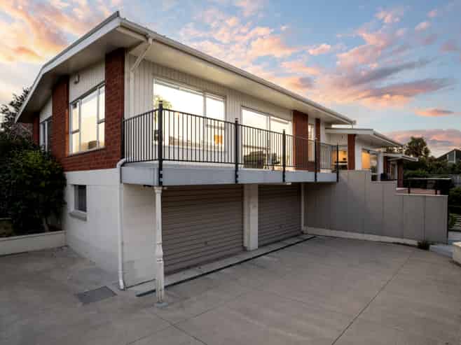 309 Avonhead Road, Avonhead