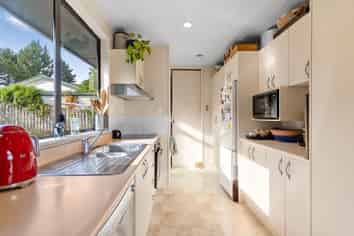 4/42 Fairlands Avenue, Waterview