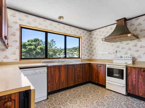 101 Titiro Place, Onemana