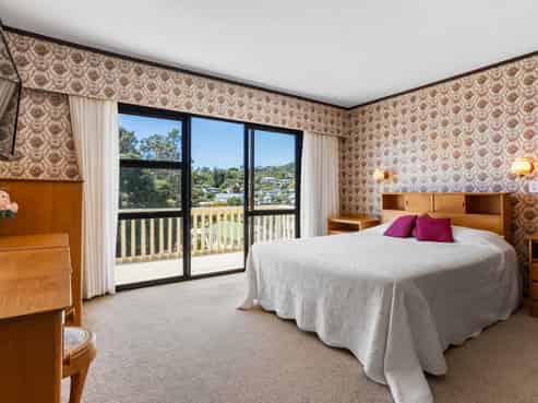 101 Titiro Place, Onemana