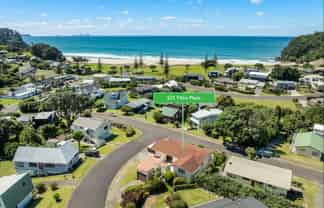 101 Titiro Place, Onemana