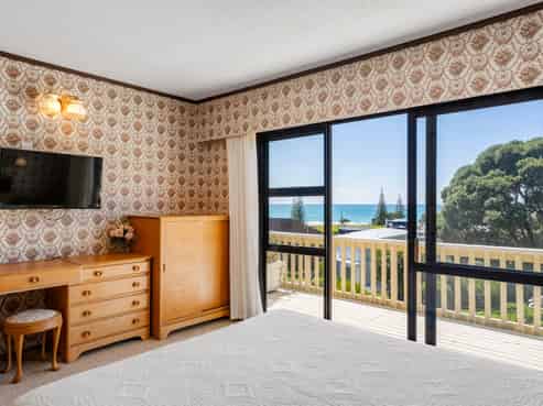 101 Titiro Place, Onemana