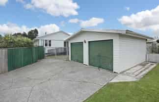 22 Barton Street, Marton