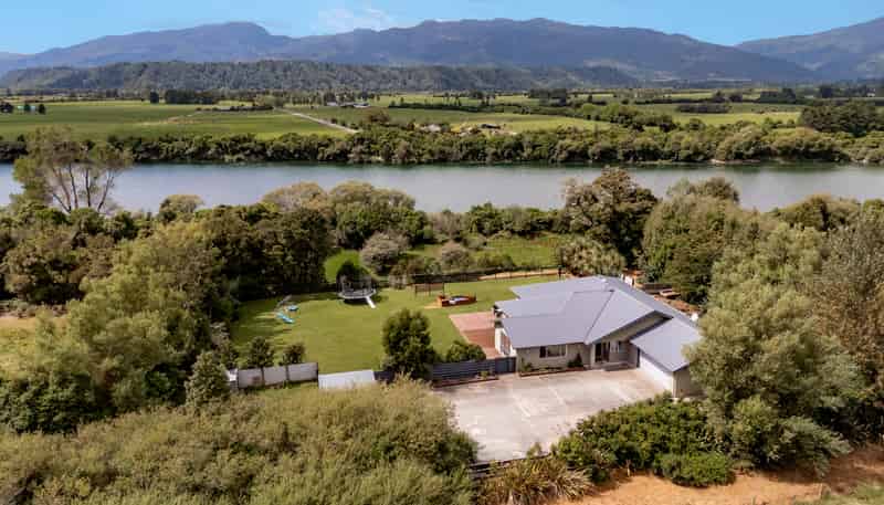 62 Punt Road, Westport