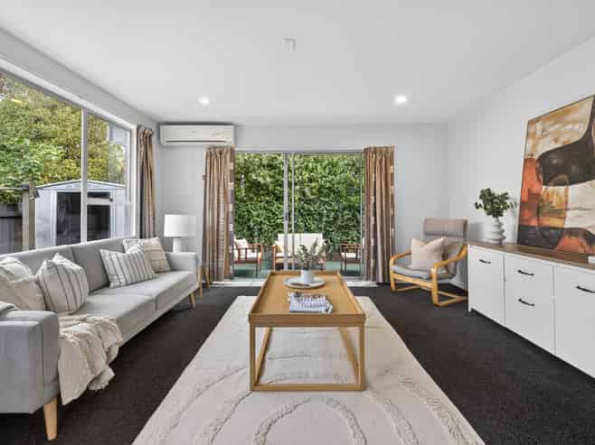 1/565a Ferry Road, Woolston