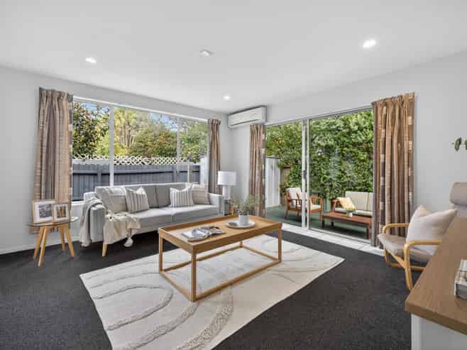 1/565a Ferry Road, Woolston