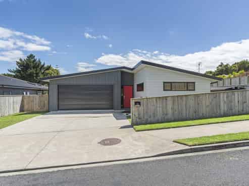 12 Manakohi Street, Spotswood