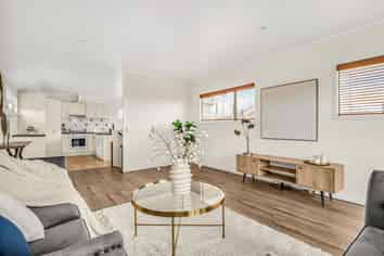 2/267 Glenfield Road, Hillcrest