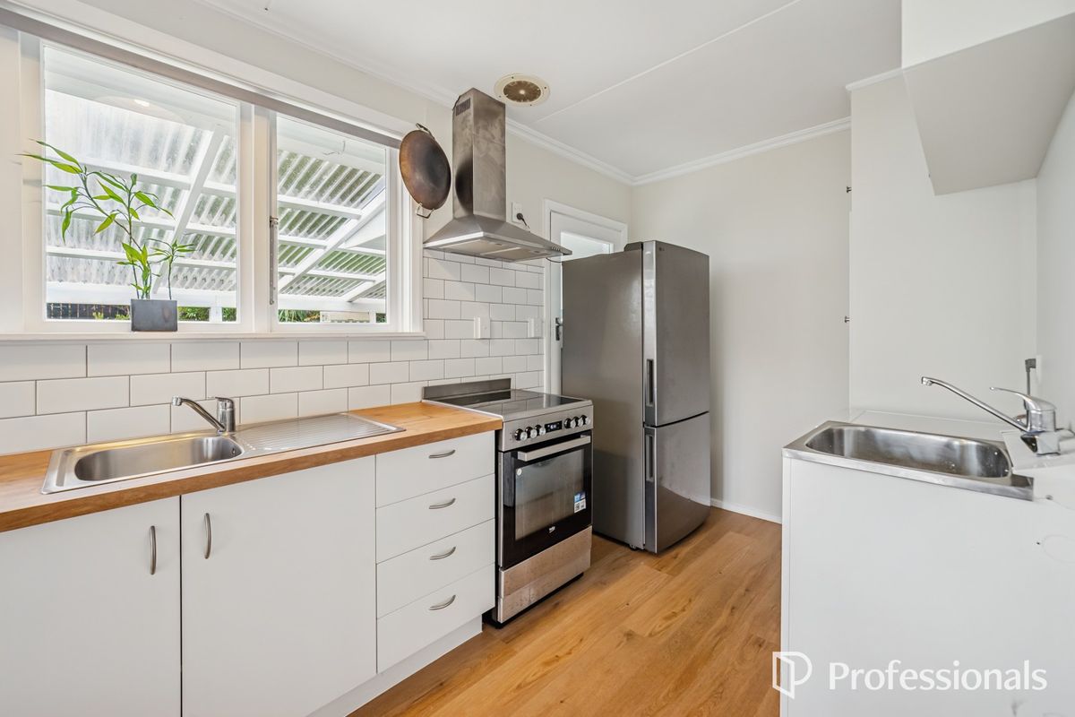 Classic Charm in Convenient Location - 5. nézet
