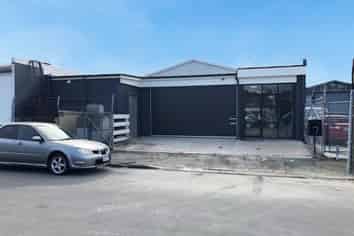 Motivated Landlord - Refurbished Sydenham Warehouse