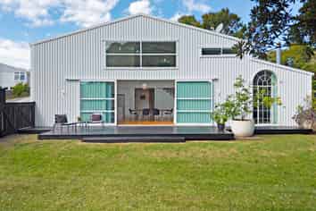 16A Renata Crescent, Te Atatu Peninsula