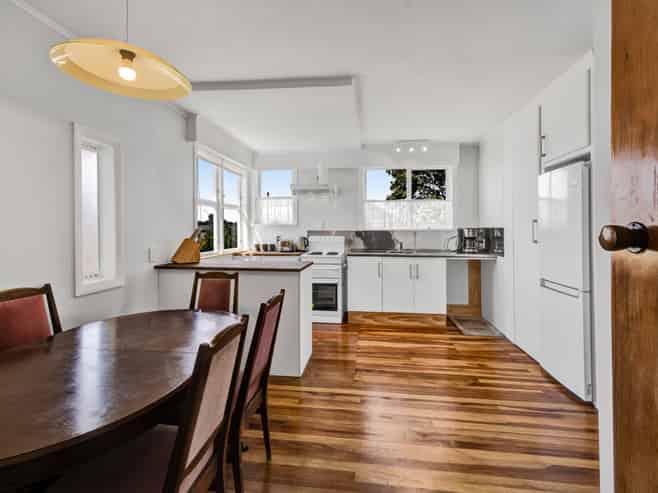 2 Acourt Street, Hawera