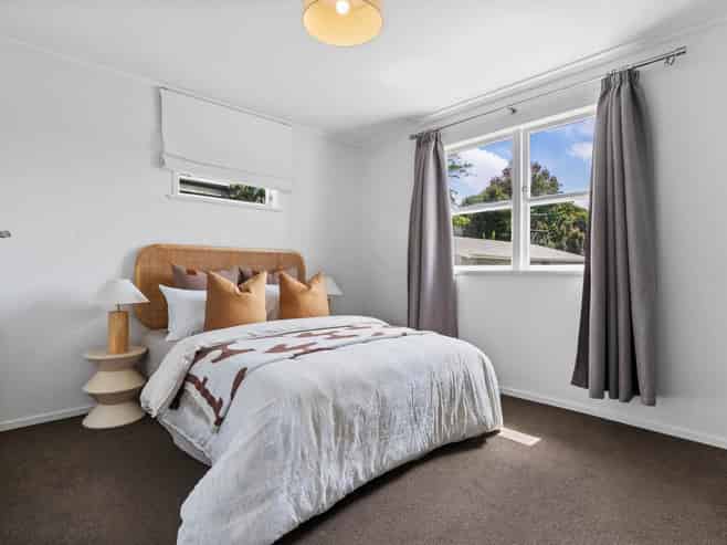 75A Vandeleur Avenue, Birkdale