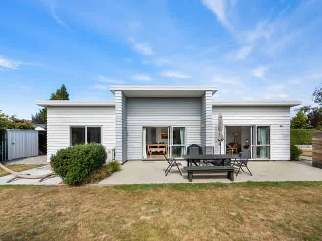 3 Finch Street, Albert Town