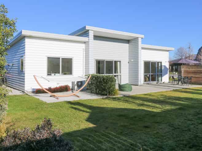 3 Finch Street, Albert Town