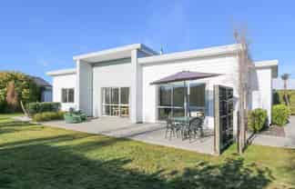 3 Finch Street, Albert Town