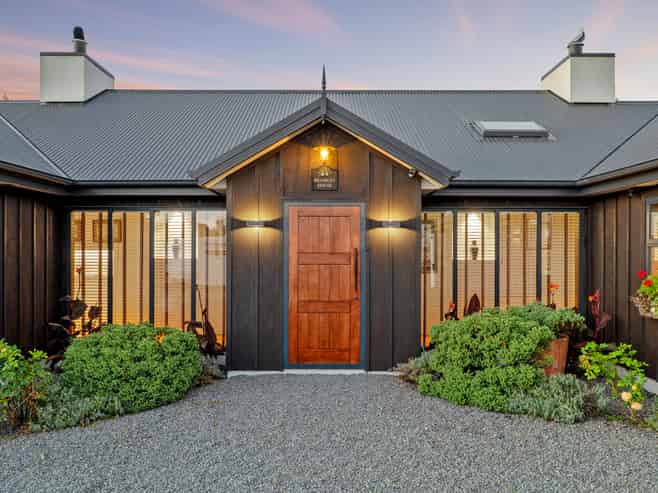 6 Orchard Lane, Amberley