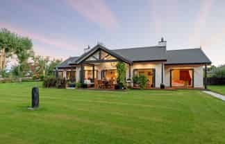 6 Orchard Lane, Amberley