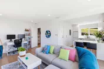 65 Chartwell Drive, Crofton Downs