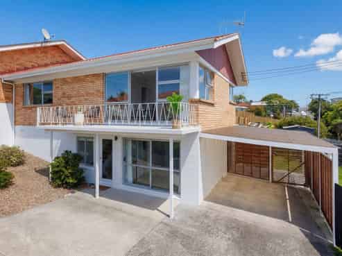 1/15 Zion Road, Birkenhead