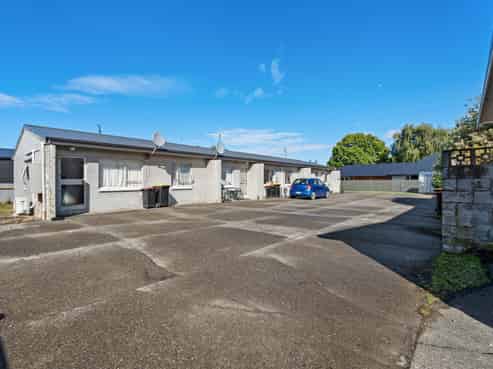 2/51 Louisa Street, Gladstone