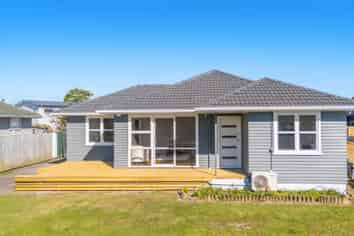 3 Winthrop Way, Mangere East