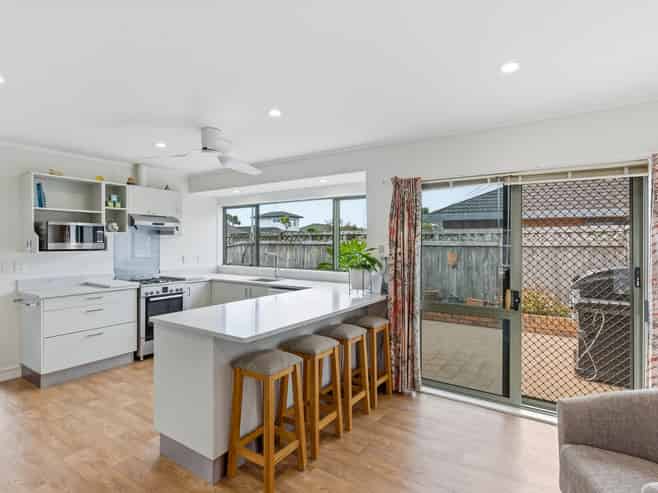 68 Cedar Drive, Paraparaumu Beach