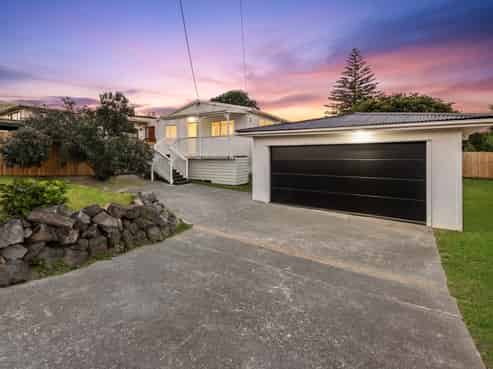 1/2 Enderby Drive, Te Atatu Peninsula