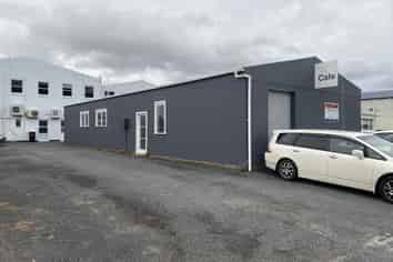 Smart storage in Thames