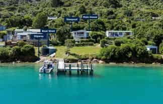  The Pines, Endeavour Inlet